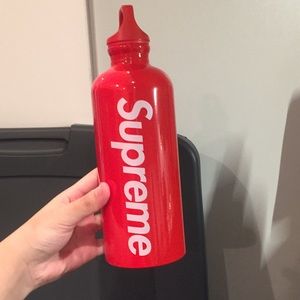 Supreme SIGG water bottle AUTHENTIC